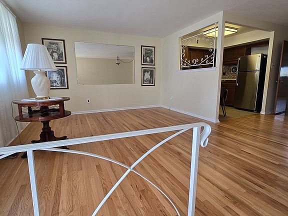 4th image of 10222 Albemarle Ln