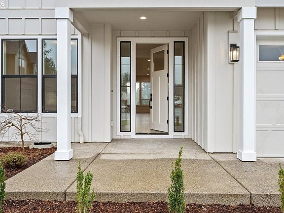 3rd image of 3509 N 11th Cir