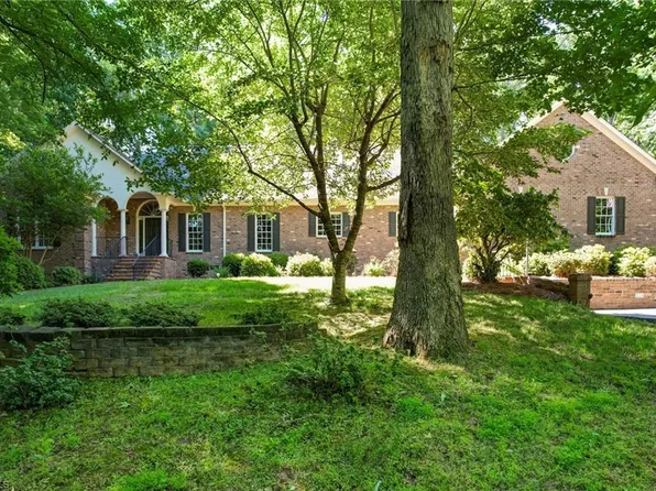 1001 Benton Ct, Reidsville, NC 27320
