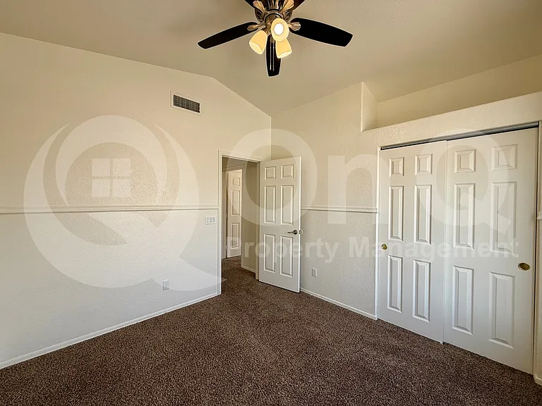 6321 E Roland St — Photo 11