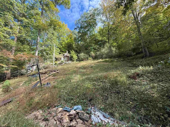 1376 Lake Floyd Cir, Salem, WV 26426