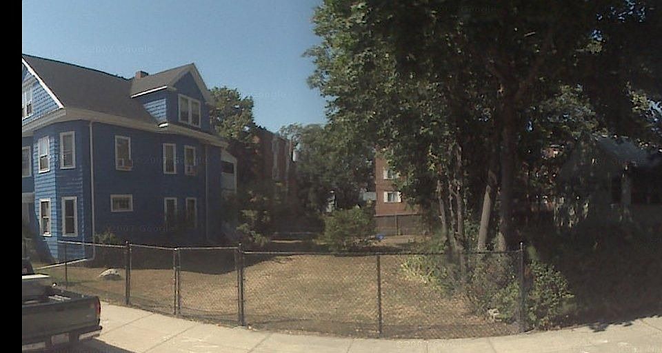 2nd image of 15 Adams St