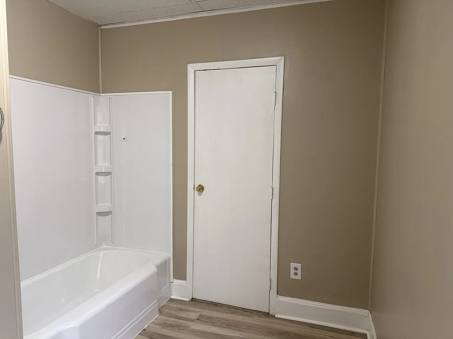 1428 Swinney Avenue - 1 — Photo 3
