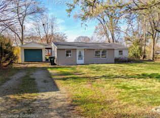 2760 Melvin Ave, Rochester Hills, MI 48307