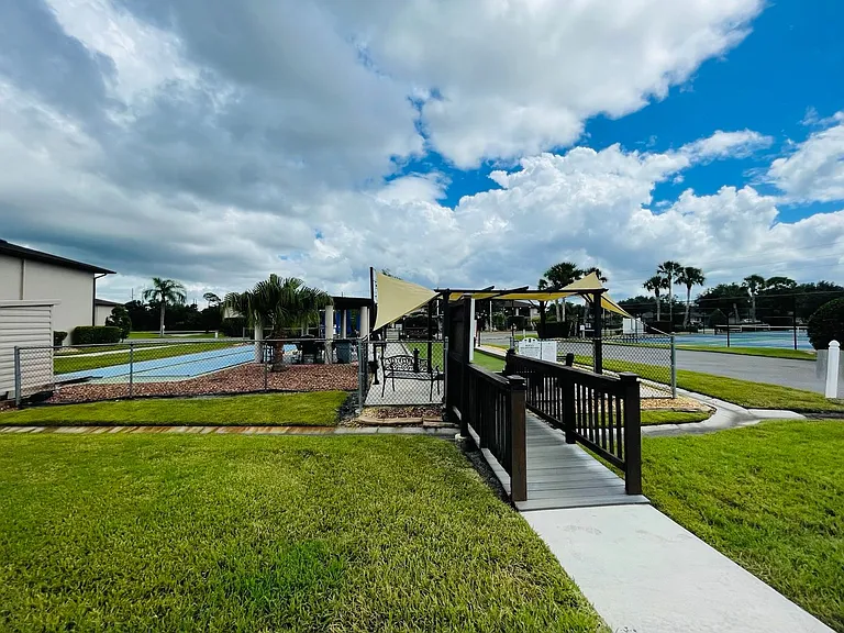 25100 Sandhill Blvd #Q201 — Photo 22