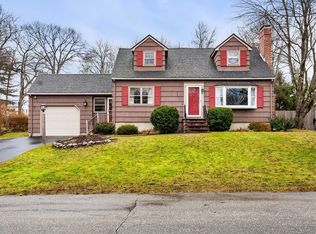 11 Butternut Ln, Methuen, MA 01844