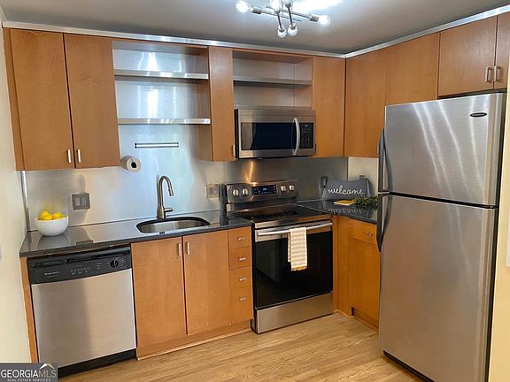 4th image of 181 Powell St SE APT 2