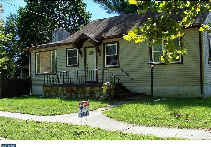 1st image of 716 Campe St