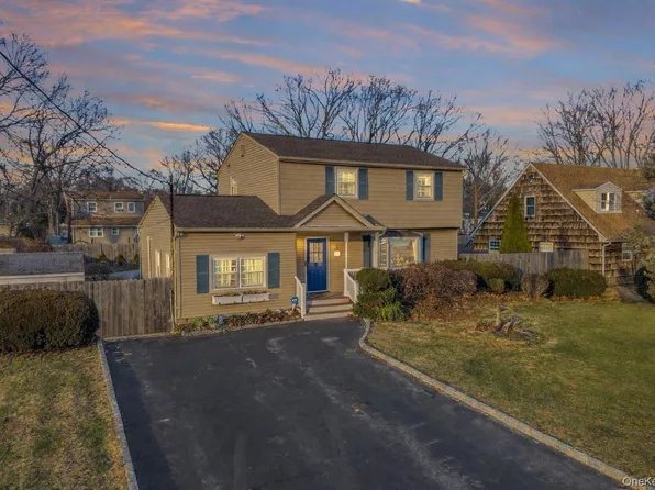 39 Appel Drive E, Shirley, NY 11967