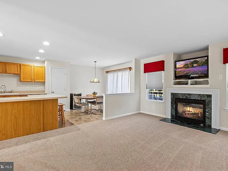 387 Wheatfield Cir — Photo 28