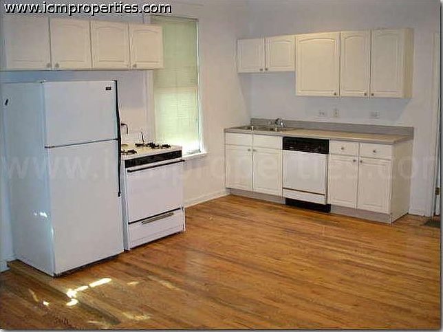 1st image of 3250 N Lakewood Ave #2-3250-CH1