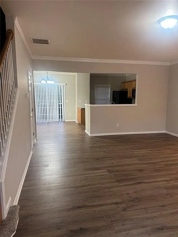 3 bed, 2.5 bath, 1460 sqft, $1,800 — Photo 2