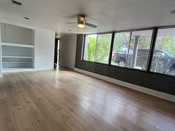 3rd image of 1803 W Gramercy Pl Ste 150