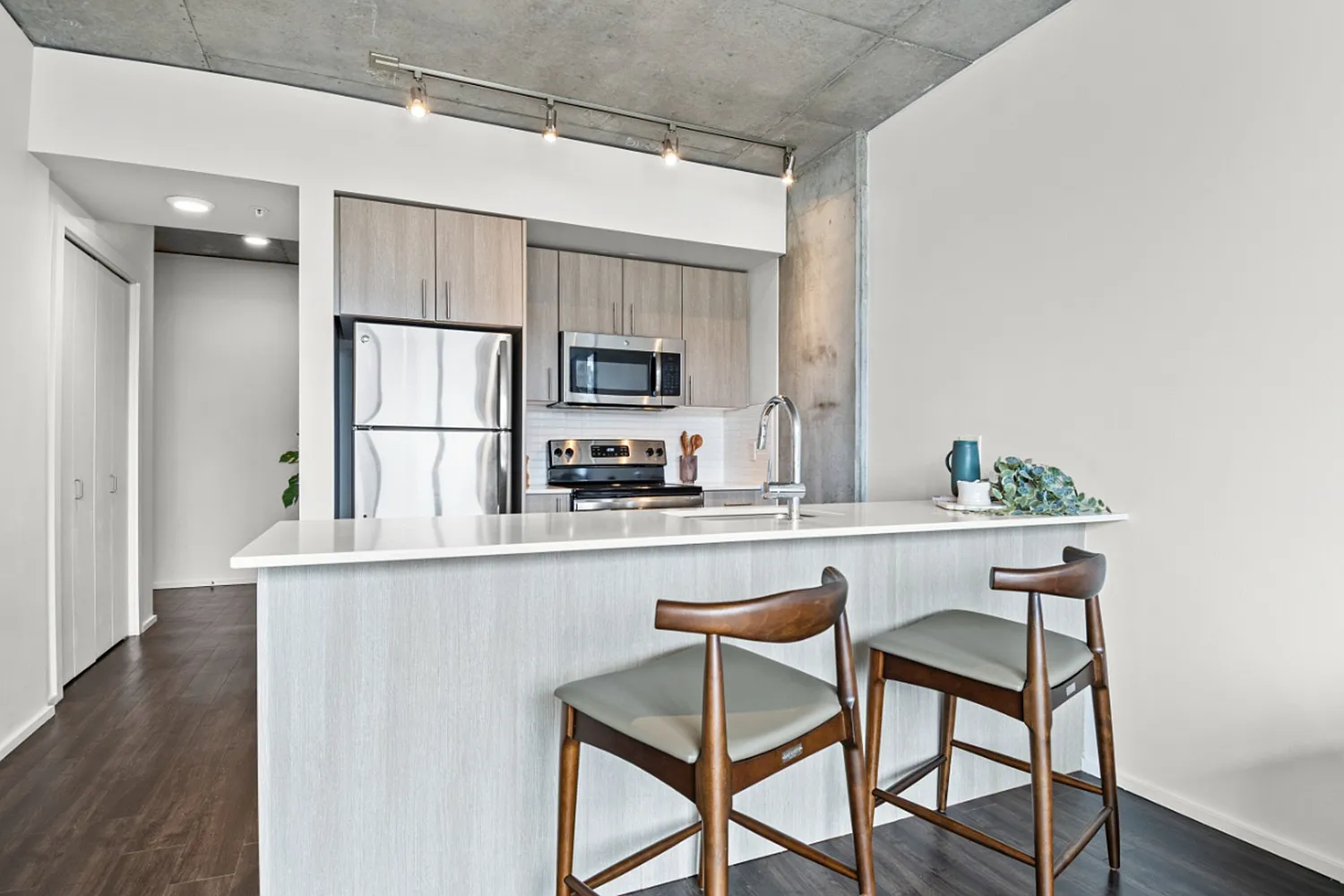 NV Apartments — Photo 2