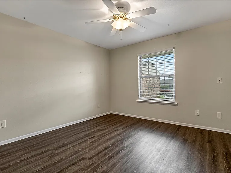 5835 E University Blvd #D — Photo 19