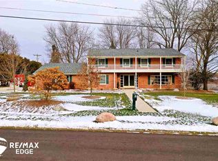 720 4th St, Lapeer, MI 48446