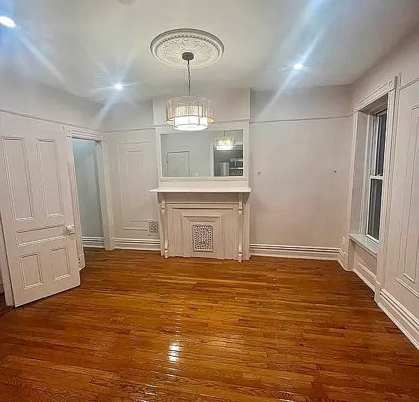 517 Bainbridge St #2 — Photo 3