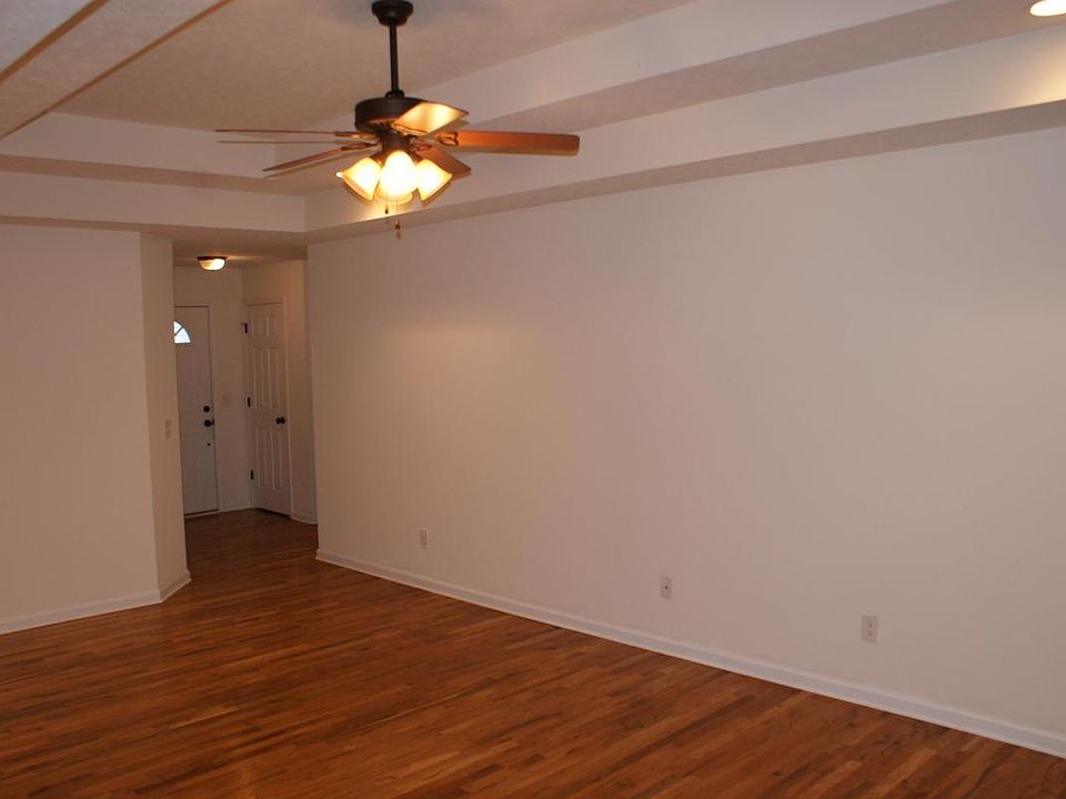2nd image of 728 Moss Creek Ct