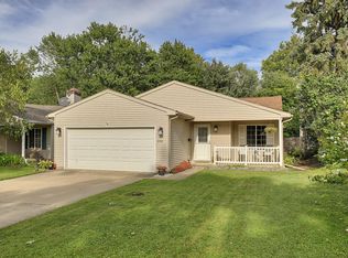 318 S Draper Ave, Champaign, IL 61821