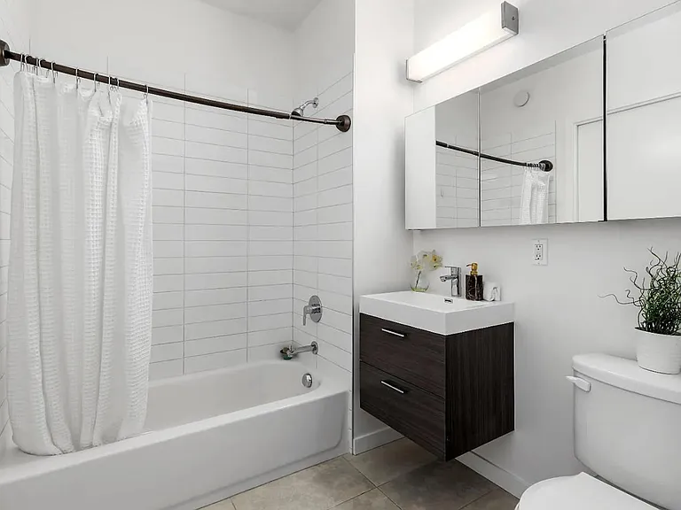 870 Harrison St #402 — Photo 14