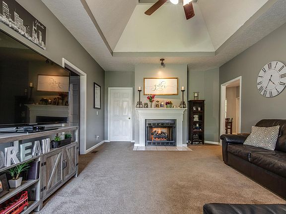 3rd image of 113 Seminole Ln