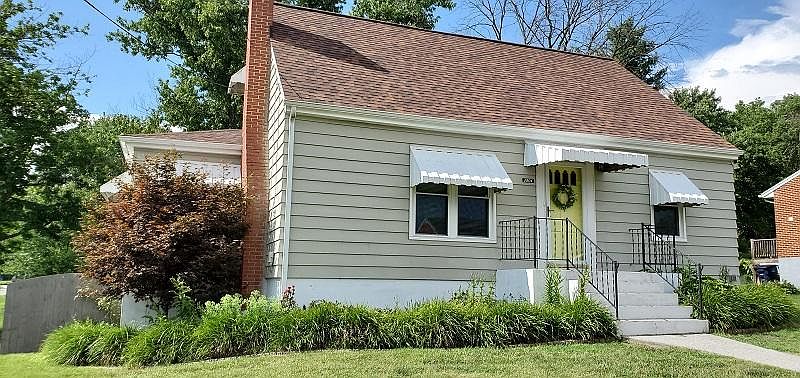 1st image of 2804 Richard Ave NE