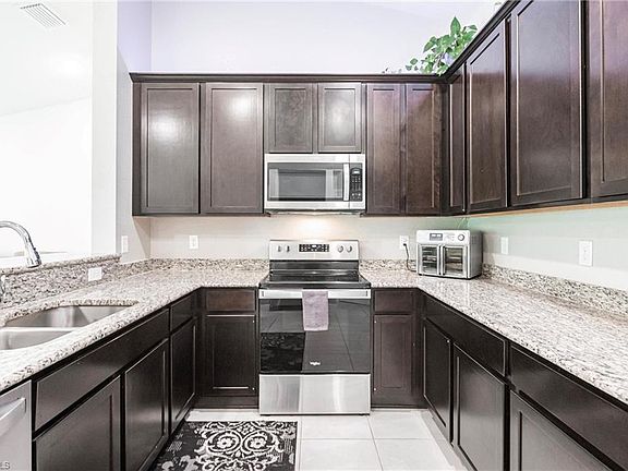 4th image of 1709 NE 38th TER