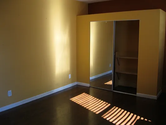 Rented by Franco Global Realty | media 16