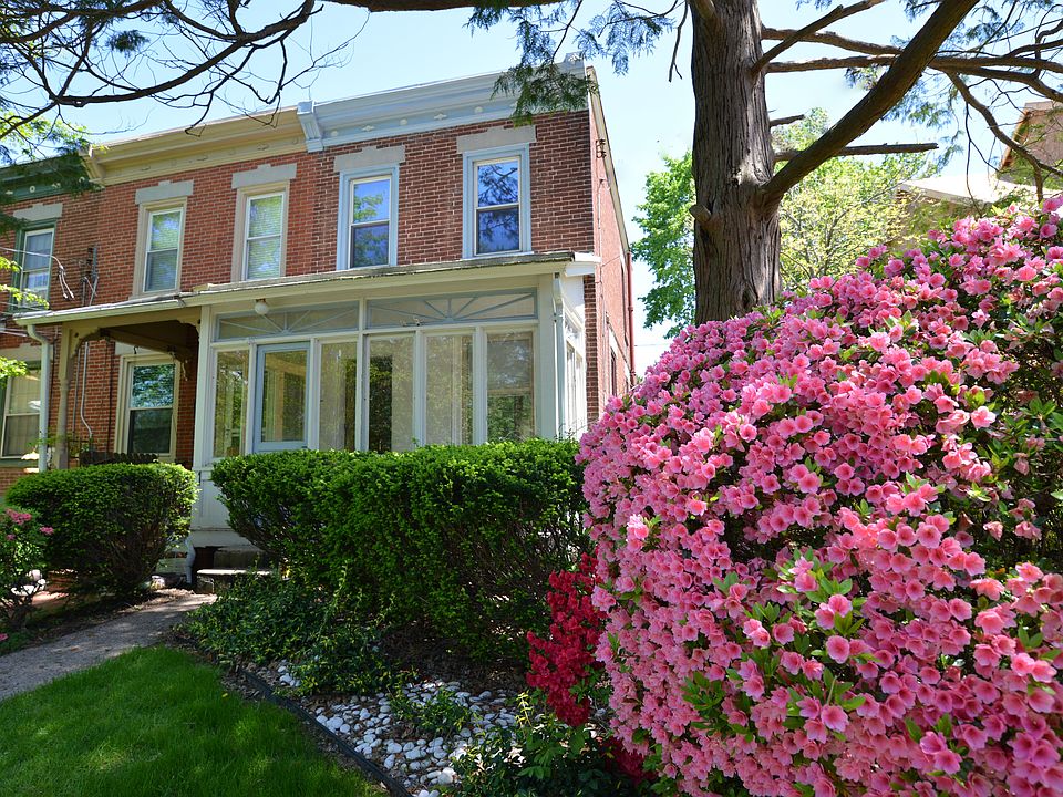 Front view Newtown Boro