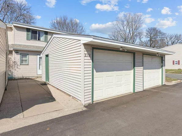 822 Woodgate Dr, Saint Paul, MN 55127