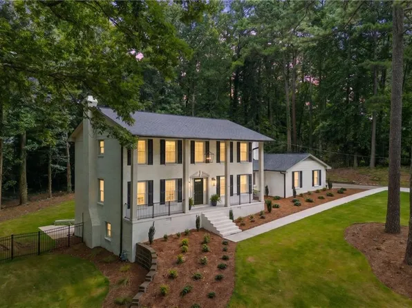 5004 Mountclaire Rd, Tucker, GA 30087