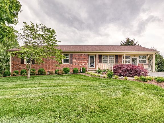 4th image of 645 Rolling Hills Dr