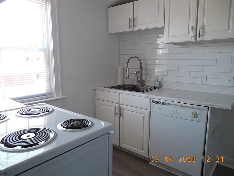 1232 W Ocean View Ave #B — Photo 5