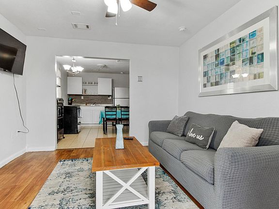 5th image of 2219 Almonaster Ave #B
