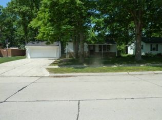 17946 Mulberry St, Riverview, MI 48193