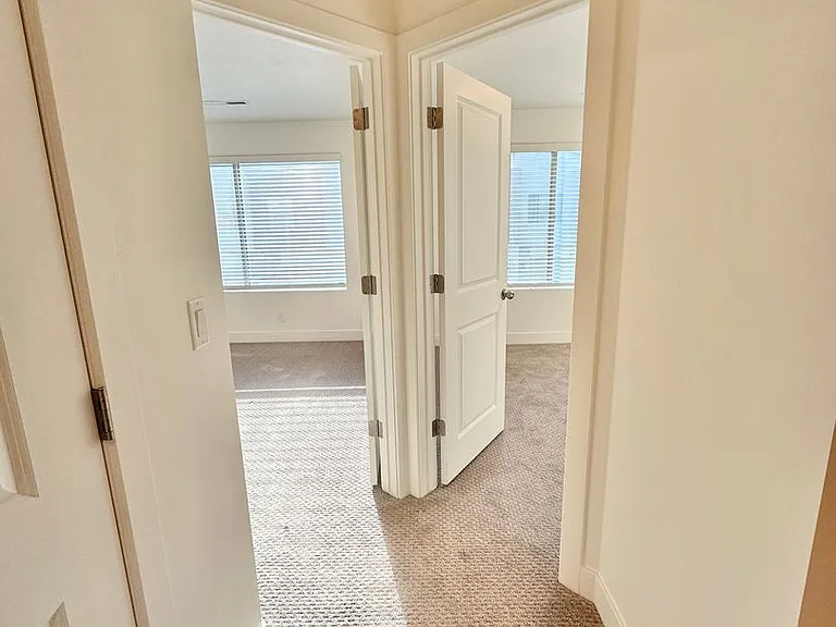 648 W Vermillion Wind Ln — Photo 12