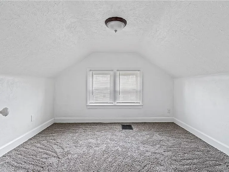 1339 Vane Ave — Photo 14