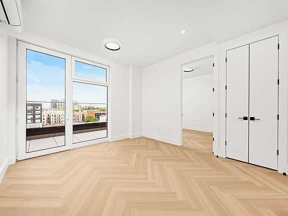 4th image of 34-16 38th St #2705