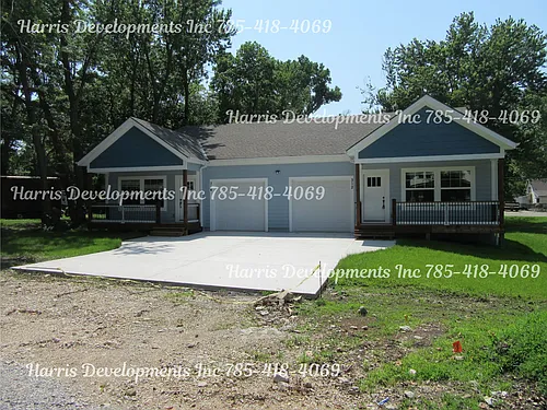 312 S Cherry St Photo 1