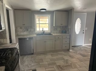 688 Sand Hill Rd, Asheville, NC 28806