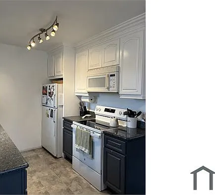 1049 E 3rd St #2 — Photo 5