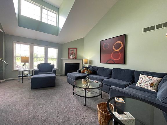 3rd image of 6174 Lone Oak Cir