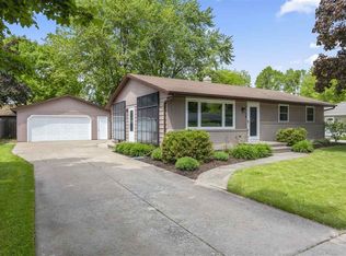 1115 Cypress St, Little Chute, WI 54140