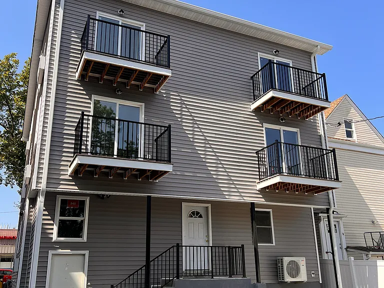 290 Gregory Ave #2 — Photo 11