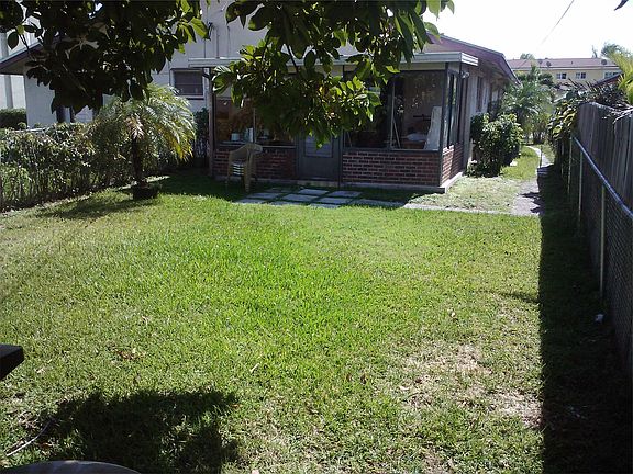 5th image of 1117 NE 1st Ct