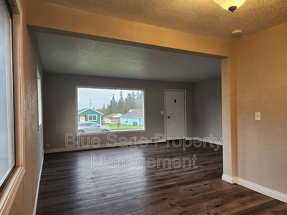 4th image of 812 W 13th St