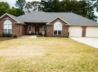667 Oakview Cir, Killen, AL 35645