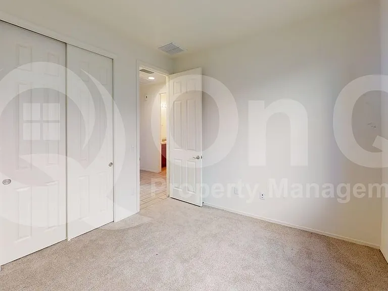 988 W Calle Monte Lindo — Photo 12