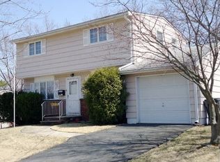 73 Stevens Ave, Old Bridge, NJ