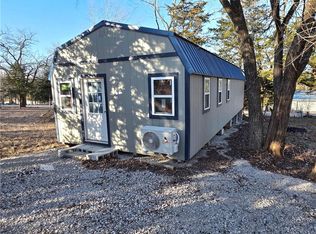 385 E Sugar Lake Dr, Mound City, KS 66056
